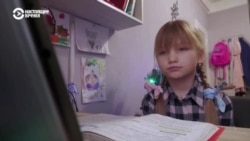 В прифронтовом Славянске школьники уже два года учатся онлайн, не видя друзей: как это происходит В прифронтовом Славянске школьники уже два года учатся онлайн, не видя друзей: как это происходит
