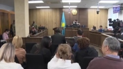 В Казахстане экс-министр Бишимбаев, обвиняемый в убийстве жены, выступил с последним словом В Казахстане экс-министр Бишимбаев, обвиняемый в убийстве жены, выступил с последним словом