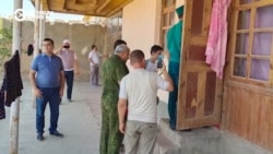 По всему Узбекистану идут рейды на должников, не вернувших кредиты по "президентской" программе По всему Узбекистану идут рейды на должников, не вернувших кредиты по "президентской" программе