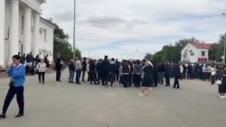 В Казахстане пострадавшие от паводков требуют компенсации
 В Казахстане пострадавшие от паводков требуют компенсации
