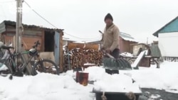 Жители Астаны сами чистят улицы и дворы после снегопадов: коммунальные службы с уборкой снега не справляются Жители Астаны сами чистят улицы и дворы после снегопадов: коммунальные службы с уборкой снега не справляются