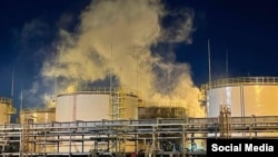 Пожар на резервуаре Ильского нефтеперерабатывающего завода в Краснодарском крае