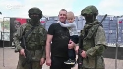 "Мысль, что можете сослаться на закон и что-то отстоять, предельно иллюзорна". Будут ли отправлять на войну в Украину отцов троих детей? "Мысль, что можете сослаться на закон и что-то отстоять, предельно иллюзорна". Будут ли отправлять на войну в Украину отцов троих детей?