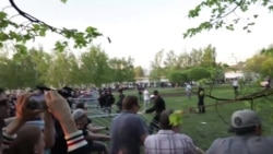 Жители Екатеринбурга протестуют против строительства храма на месте сквера Жители Екатеринбурга протестуют против строительства храма на месте сквера
