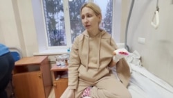 "Я помню, что кричу, что мне оторвало руку": рассказ женщины, которая чудом выжила с дочерью под обстрелом в Гостомеле "Я помню, что кричу, что мне оторвало руку": рассказ женщины, которая чудом выжила с дочерью под обстрелом в Гостомеле