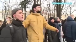Школьников, которые ходили на протесты, допрашивают по всей России Школьников, которые ходили на протесты, допрашивают по всей России
