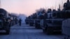 Колонна пророссийских войск на дороге, ведущей к осажденному городу Мариуполю, Украина, 28 марта 2022 года
