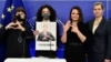 Слева направо: Ольга Ковалькова, Татьяна Хомич, сестра Марии Колесниковой, Светлана Тихановская, Вероника Цепкало на церемонии награждения премии имени Андрея Сахарова "За свободу мысли" в Брюсселе, 16 декабря 2020 года