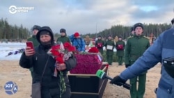 Как в российских регионах героизируют погибших на войне наемников "ЧВК Вагнера"
 Как в российских регионах героизируют погибших на войне наемников "ЧВК Вагнера"