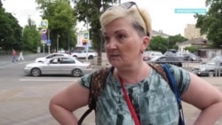 От "Дед задолбал" до "Еще срок потянет, молодец". Россияне отвечают, как и когда Путин перестанет быть президентом От "Дед задолбал" до "Еще срок потянет, молодец". Россияне отвечают, как и когда Путин перестанет быть президентом