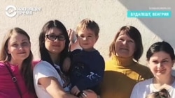 "Самое сложное – люди видят, что они не вернутся домой". Семья из России, которая живет в Будапеште, помогает беженцам из Украины "Самое сложное – люди видят, что они не вернутся домой". Семья из России, которая живет в Будапеште, помогает беженцам из Украины