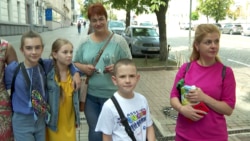 "Разговариваю на русском, но не хочу его продвигать". Что жители Киева говорят об отказе от изучения в школах русского языка "Разговариваю на русском, но не хочу его продвигать". Что жители Киева говорят об отказе от изучения в школах русского языка