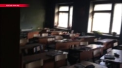 Школьник напал с топором на учеников в Улан-Удэ и бросил в класс зажигательную смесь Школьник напал с топором на учеников в Улан-Удэ и бросил в класс зажигательную смесь