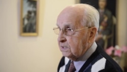 "Мы встретили группу заключенных. Вид у них был страшный". Воспоминания об освобождении лагеря в Освенциме "Мы встретили группу заключенных. Вид у них был страшный". Воспоминания об освобождении лагеря в Освенциме