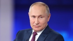 Путин рассказывает, как привился от коронавируса, но путает названия вакцин Путин рассказывает, как привился от коронавируса, но путает названия вакцин