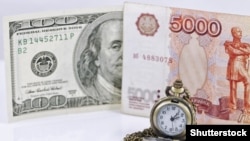 Рубль снова ослабляется по отношению к иностранным валютам