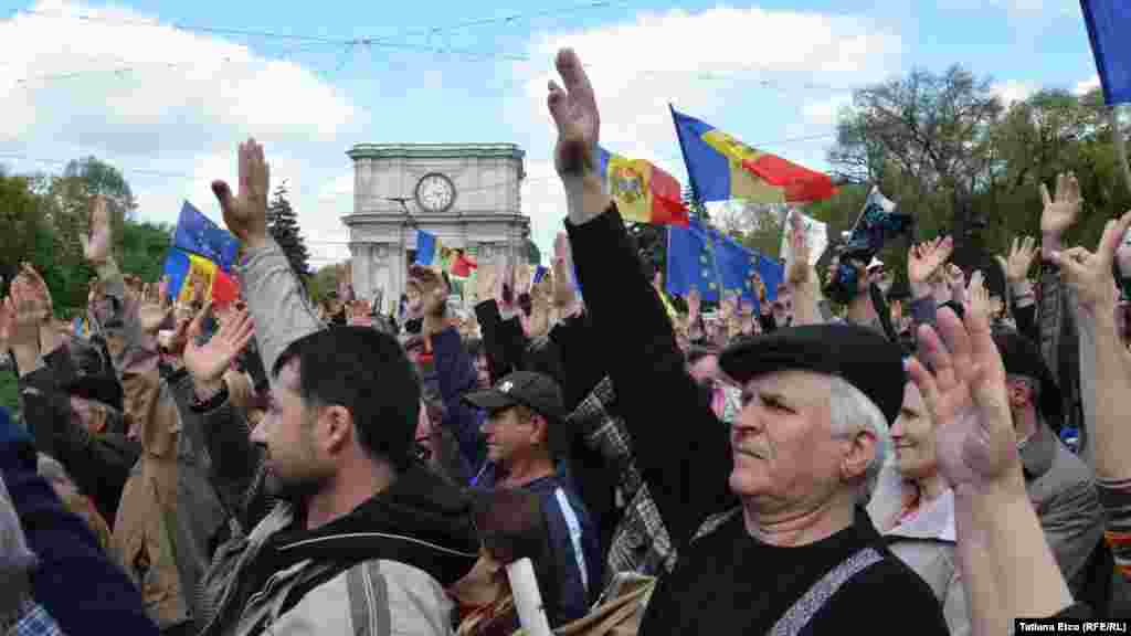 Антиправительственный митинг в Кишиневе 3 мая 2015 года 