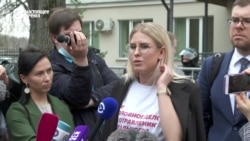 Соболь: "Это такой короткий поводок, на который меня Кремль хочет посадить" Соболь: "Это такой короткий поводок, на который меня Кремль хочет посадить"