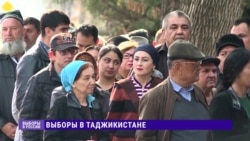 Выборы президента РФ в Таджикистане: люди стоят в очередях, чтобы проголосовать Выборы президента РФ в Таджикистане: люди стоят в очередях, чтобы проголосовать