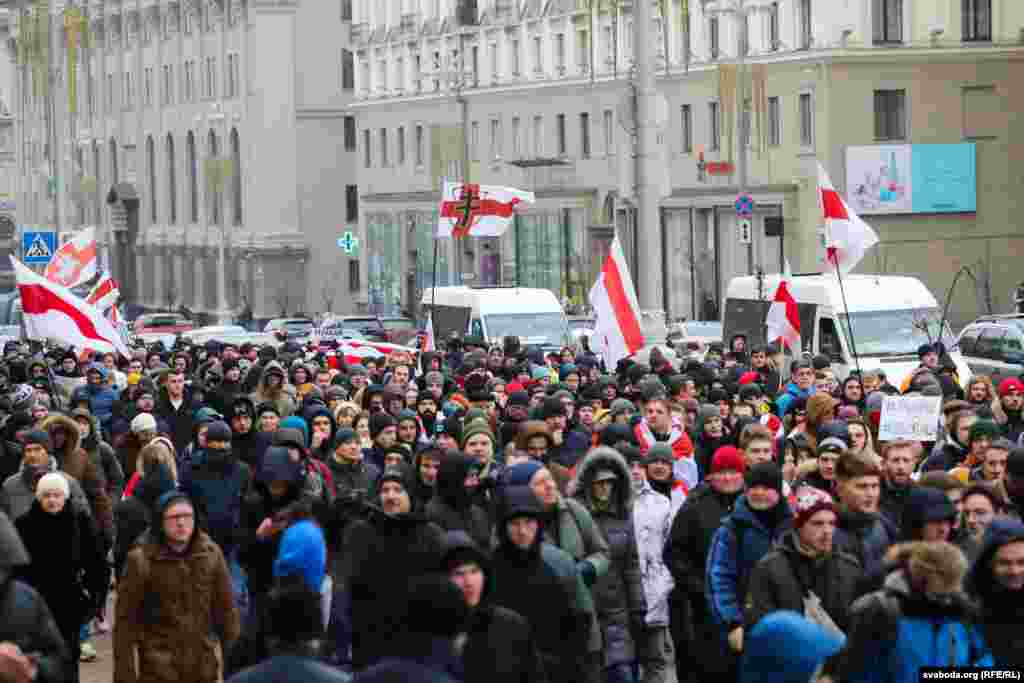 "Решать судьбу белорусского народа за его спиной – это преступление", – заявил на митинге в Минске политик Сергей Высоцкий. Фото: svaboda.org (RFE/RL)