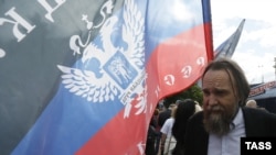 Александр Дугин на акции в поддержку непризнанных республик в Донбассе