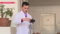 Лайки и репосты из-под скальпеля: молодой хирург стримит видео своих операций Лайки и репосты из-под скальпеля: молодой хирург стримит видео своих операций