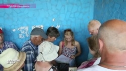 "ДНР": очереди на блокпостах "ДНР": очереди на блокпостах