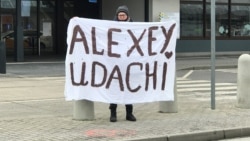 Навальный вылетел из Берлина в Москву. Спецэфир. Часть 1 Навальный вылетел из Берлина в Москву. Спецэфир. Часть 1