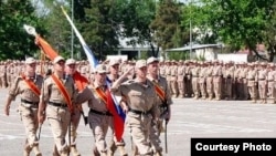 Парад на российской военной базе в Таджикистане