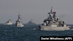 Военные корабли НАТО в Румынии, недалеко от Констанцы