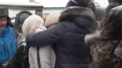 В Казахстане проходят протесты многодетных матерей В Казахстане проходят протесты многодетных матерей