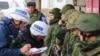 Сотрудники миссии ОБСЕ фиксируют служащих "ЛНР" на участке в районе Золотого, октябрь 2019 года