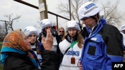 Наблюдатели ОБСЕ в Широкино, Донбасс