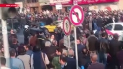 Протестов в Иране стало меньше, власти официально заявили о "провале смуты" Протестов в Иране стало меньше, власти официально заявили о "провале смуты"