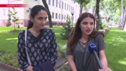"Мы не живем в СССР!" Таджикская молодежь недовольна, что выезд за рубеж теперь с разрешения "Мы не живем в СССР!" Таджикская молодежь недовольна, что выезд за рубеж теперь с разрешения