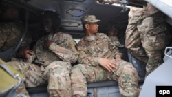 Американские военные во время учений на Яворовском полигоне в Украине