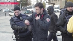 Почему в Киеве разогнали "Конопляный марш" Почему в Киеве разогнали "Конопляный марш"