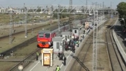 Как живут мигранты из Узбекистана в лагерях на российской границе Как живут мигранты из Узбекистана в лагерях на российской границе