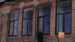 Репортаж из пункта сбора беженцев в Артемовске Репортаж из пункта сбора беженцев в Артемовске