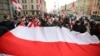 Участники акции протеста в Минске 7 декабря 2019 года прошли несанкционированным шествием по центру города. Колонна, в которой было до тысячи человек, шла по тротуарам, соблюдая правила дорожного движения. Фото: svaboda.org (RFE/RL)