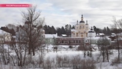 "В суде над нами посмеялись": монастырь в России гонит людей из их собственного жилья "В суде над нами посмеялись": монастырь в России гонит людей из их собственного жилья