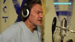 В Петербурге во время обыска погиб бард Вадим Стройкин: кем он был и в чем его обвиняли?  В Петербурге во время обыска погиб бард Вадим Стройкин: кем он был и в чем его обвиняли?