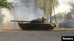 Российская военная техника в городе Матвеев Курган в Ростовской области РФ