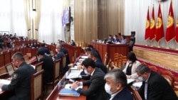 Кыргызстанцам в разгар эпидемии COVID-19 предложили референдум о государственном устройстве Кыргызстанцам в разгар эпидемии COVID-19 предложили референдум о государственном устройстве