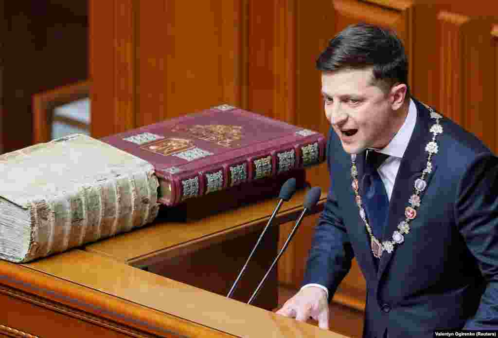 ...и распустил Верховную Раду 