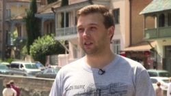 "Болотник" Илья Гущин уехал из России в Грузию "Болотник" Илья Гущин уехал из России в Грузию
