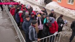 ОМОН и собеседования: мигранты штурмуют отделения ФМС России ОМОН и собеседования: мигранты штурмуют отделения ФМС России