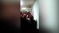 "Аким, выходи!" Многодетные матери снова пикетируют чиновников в Нур-Султане "Аким, выходи!" Многодетные матери снова пикетируют чиновников в Нур-Султане