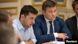 Президент Украины Владимир Зеленский и его советник по юридическим вопросам Андрей Богдан, 21 мая 2019