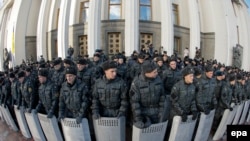 Полиция в оцеплении